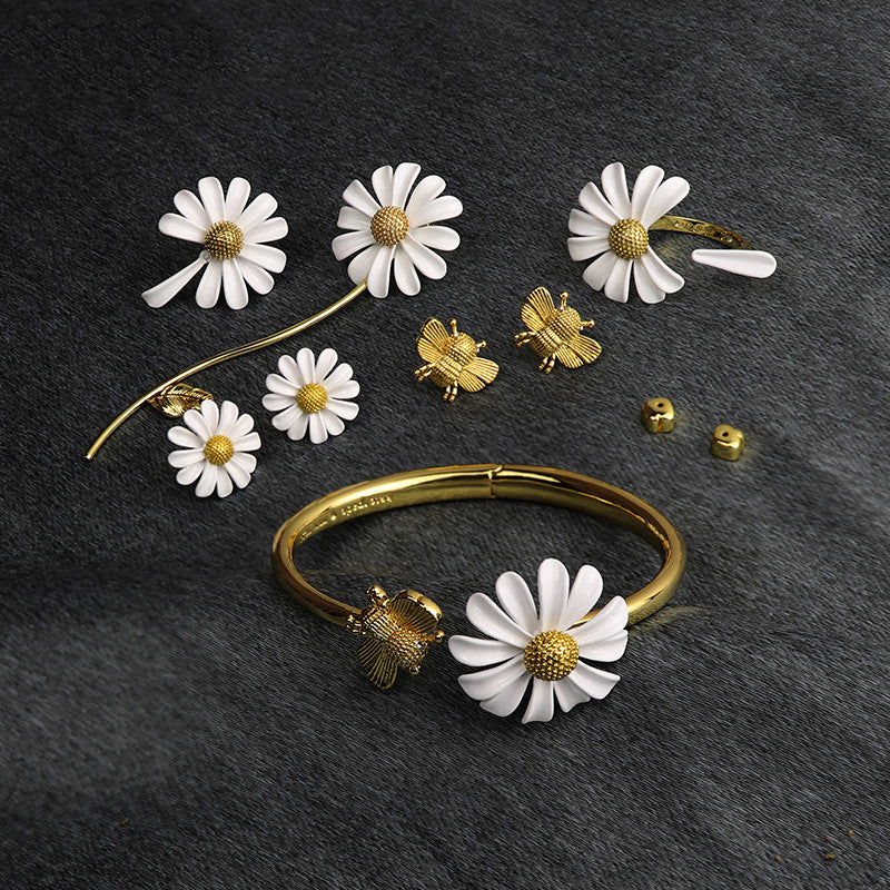 Small daisy flower earrings earrings ring bracelet necklace